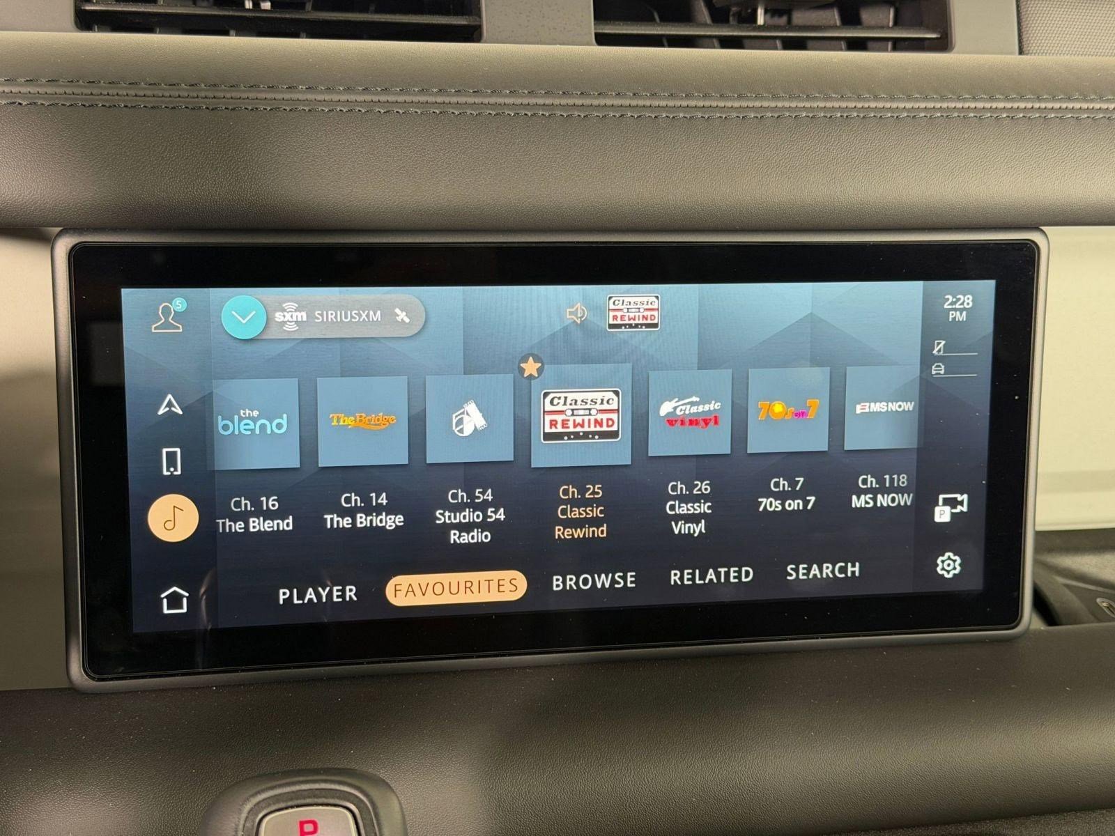 Used 2023 Land Rover Defender 90 S image 26