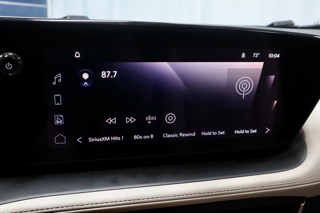 Used 2024 Buick Encore GX Avenir w/ Avenir Technology Package FWD image 3