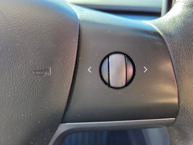 Used 2021 Tesla Model 3 Standard Range Plus image 29