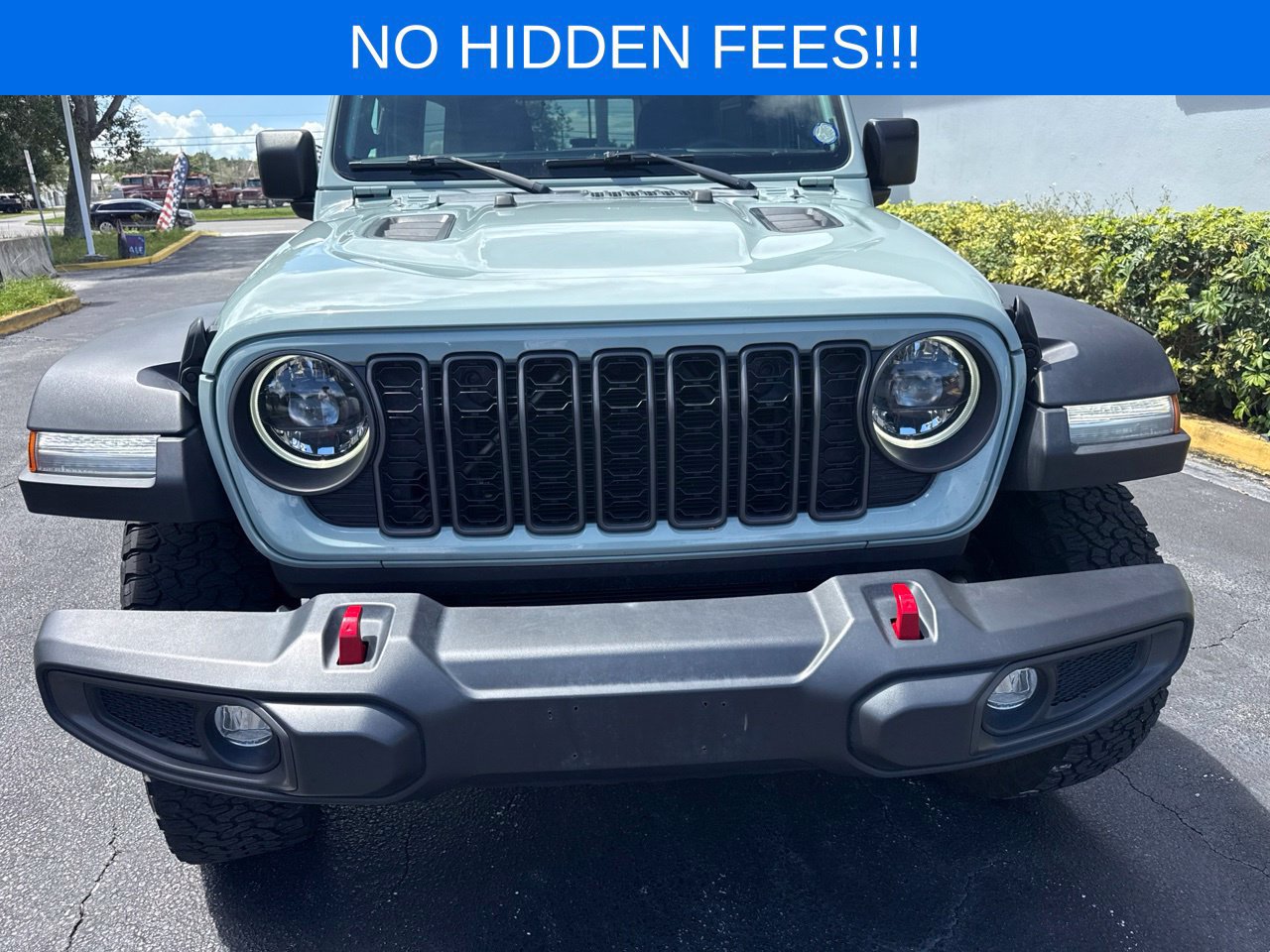 Used 2024 Jeep Wrangler Unlimited Rubicon AWD/4WD image 2