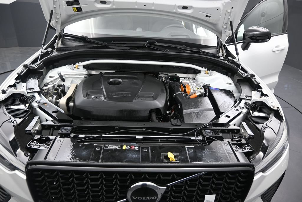 Certified 2024 Volvo XC60 T8 Polestar AWD/4WD image 16