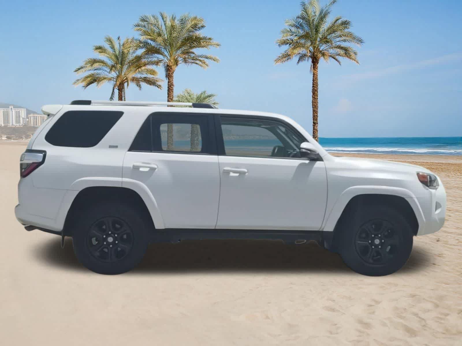 Used 2022 Toyota 4Runner SR5 Premium w/ Moonroof Package AWD/4WD image 9