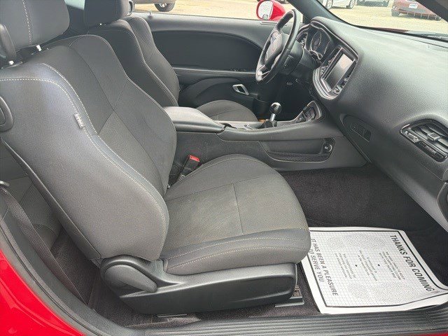 Used 2016 Dodge Challenger R/T image 13