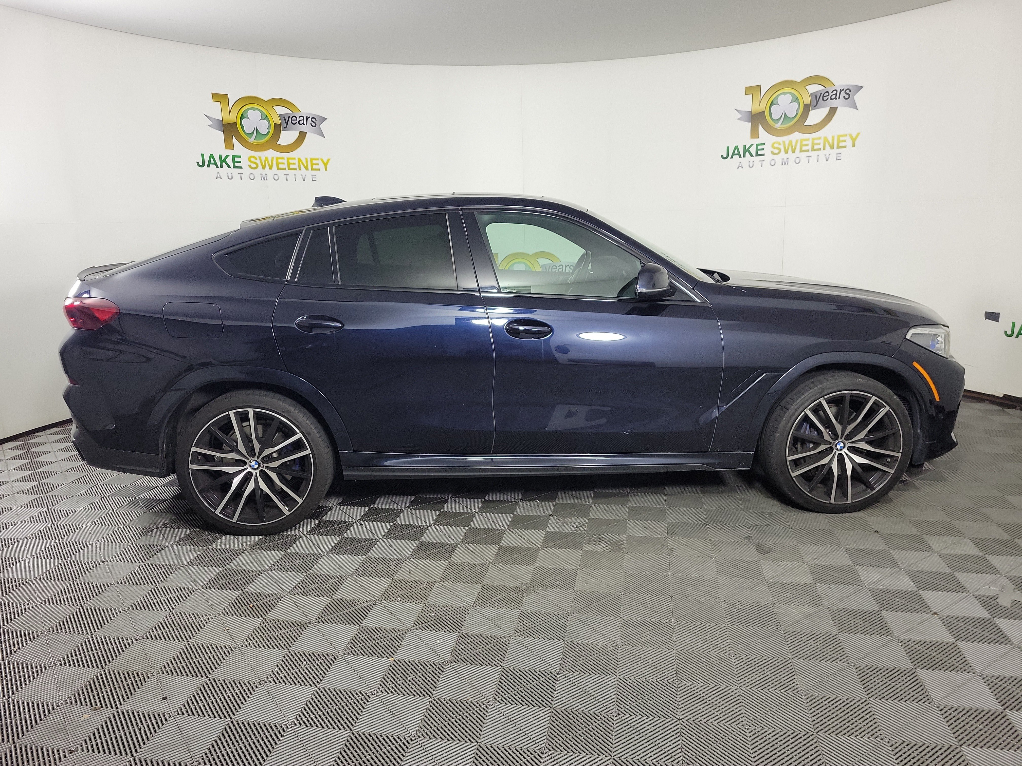 Used 2021 BMW X6 xDrive40i w/ Executive Package AWD/4WD image 4