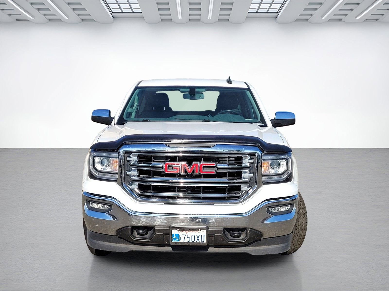Used 2018 GMC Sierra 1500 SLT image 2