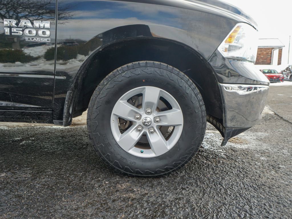 Used 2021 RAM 1500 Classic SLT image 11