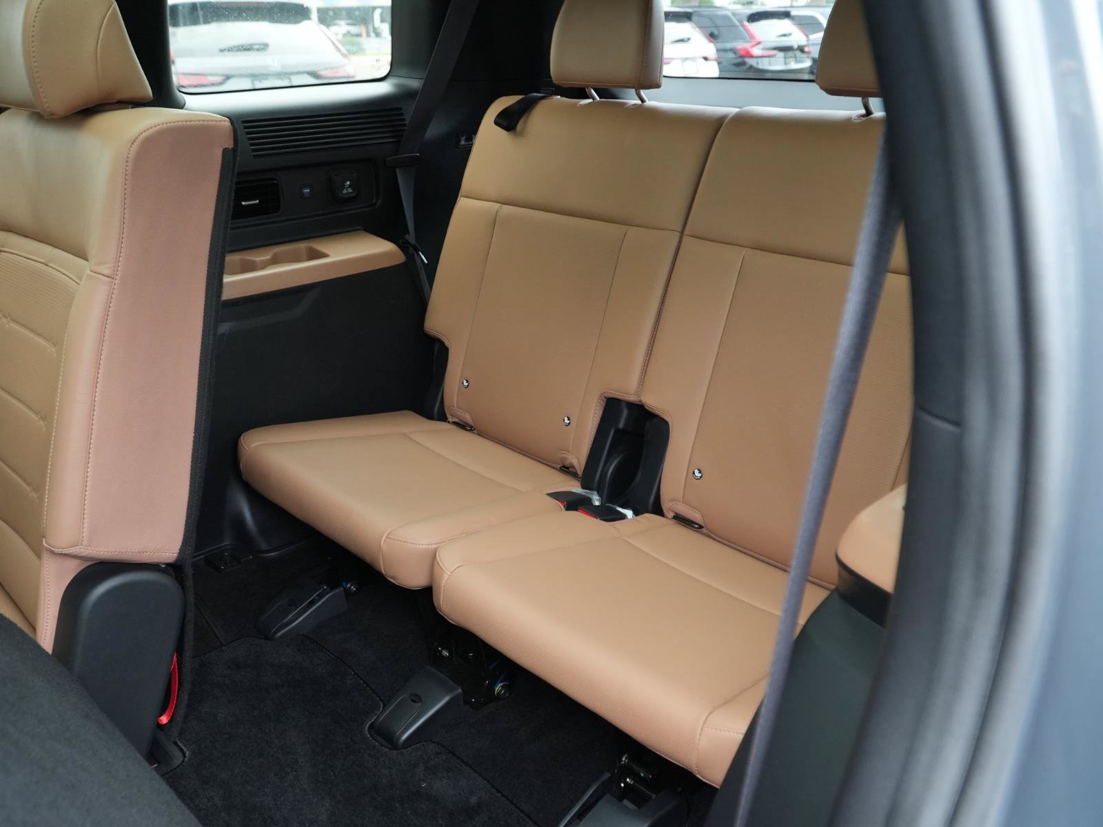 Used 2024 Hyundai Santa Fe Limited FWD image 21