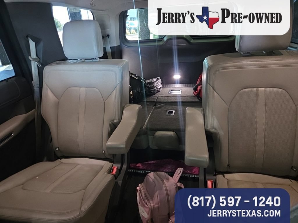 Used 2021 Ford Expedition Limited RWD image 15