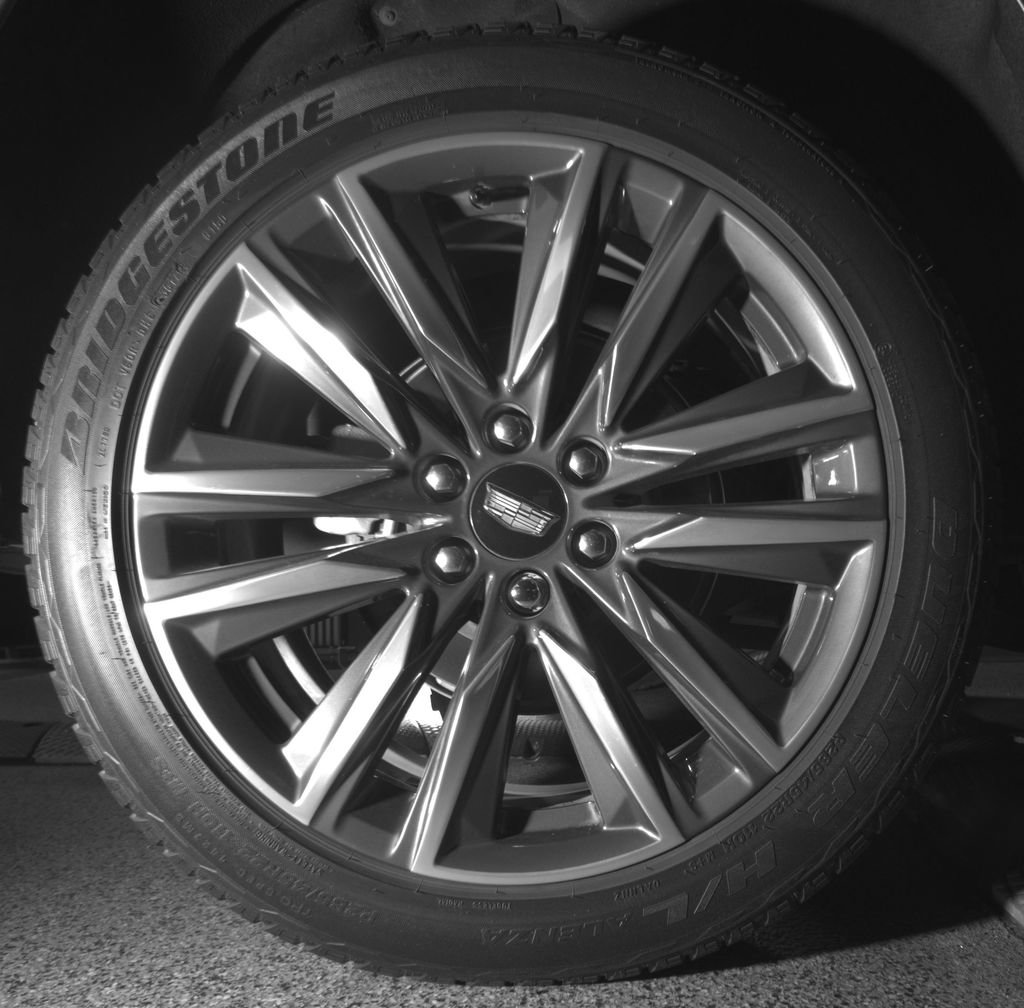 Used 2023 Cadillac Escalade Sport Platinum w/ LPO, Floor Liner Package AWD/4WD image 14