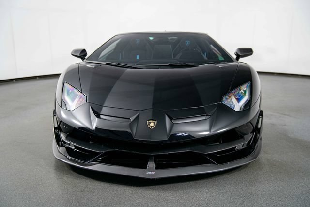Used 2020 Lamborghini Aventador SVJ AWD/4WD image 3
