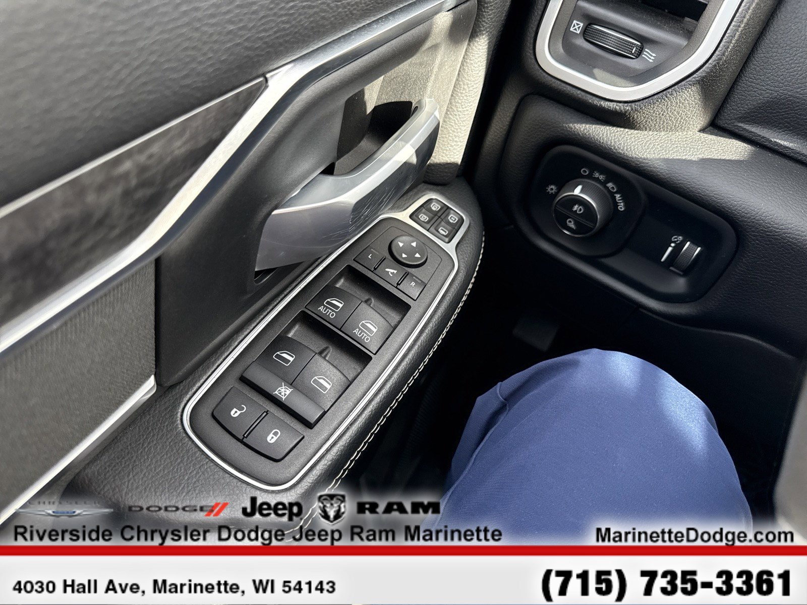 Used 2024 RAM 2500 Big Horn w/ Bed Utility Group image 23