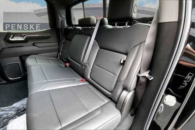 New 2026 GMC Sierra 1500 SLT w/ SLT Premium Plus Package AWD/4WD image 11