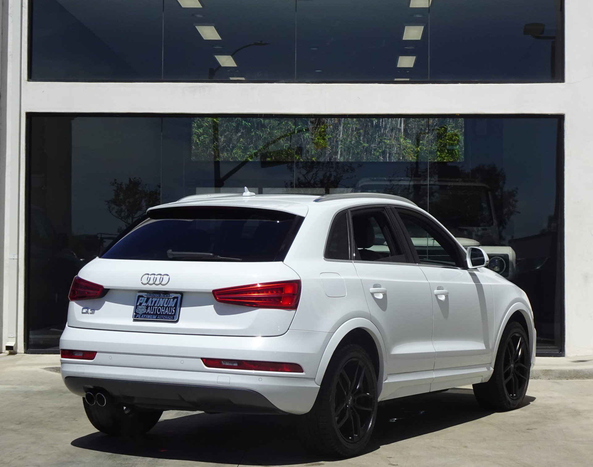 Used 2016 Audi Q3 2.0T Premium Plus w/ Technology Package FWD image 7