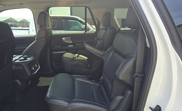 Used 2025 Ford Expedition Max Platinum AWD/4WD image 14