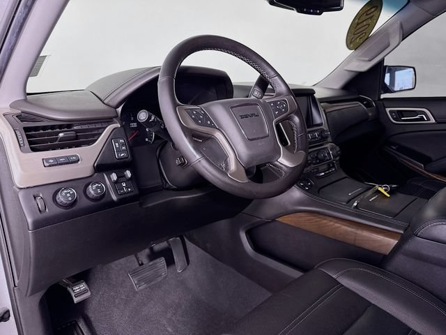 Used 2019 GMC Yukon XL Denali AWD/4WD image 9