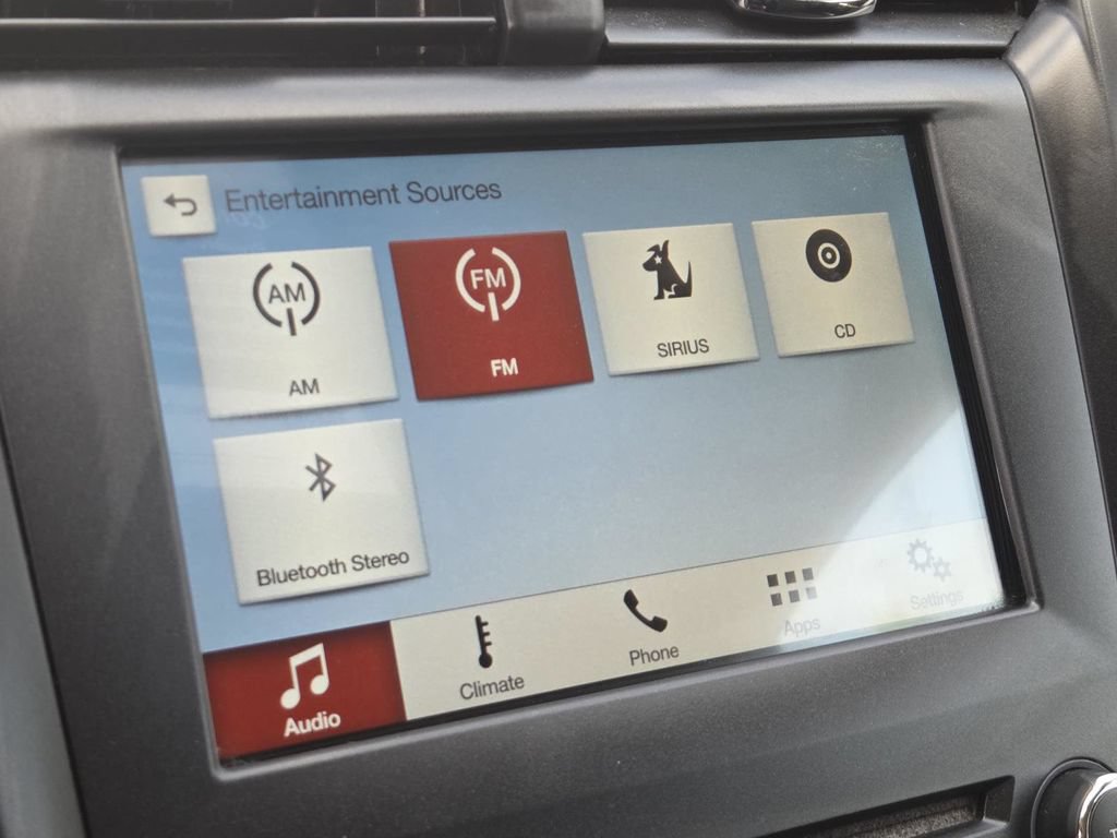 Used 2018 Ford Fusion SE w/ Equipment Group 201A FWD image 7