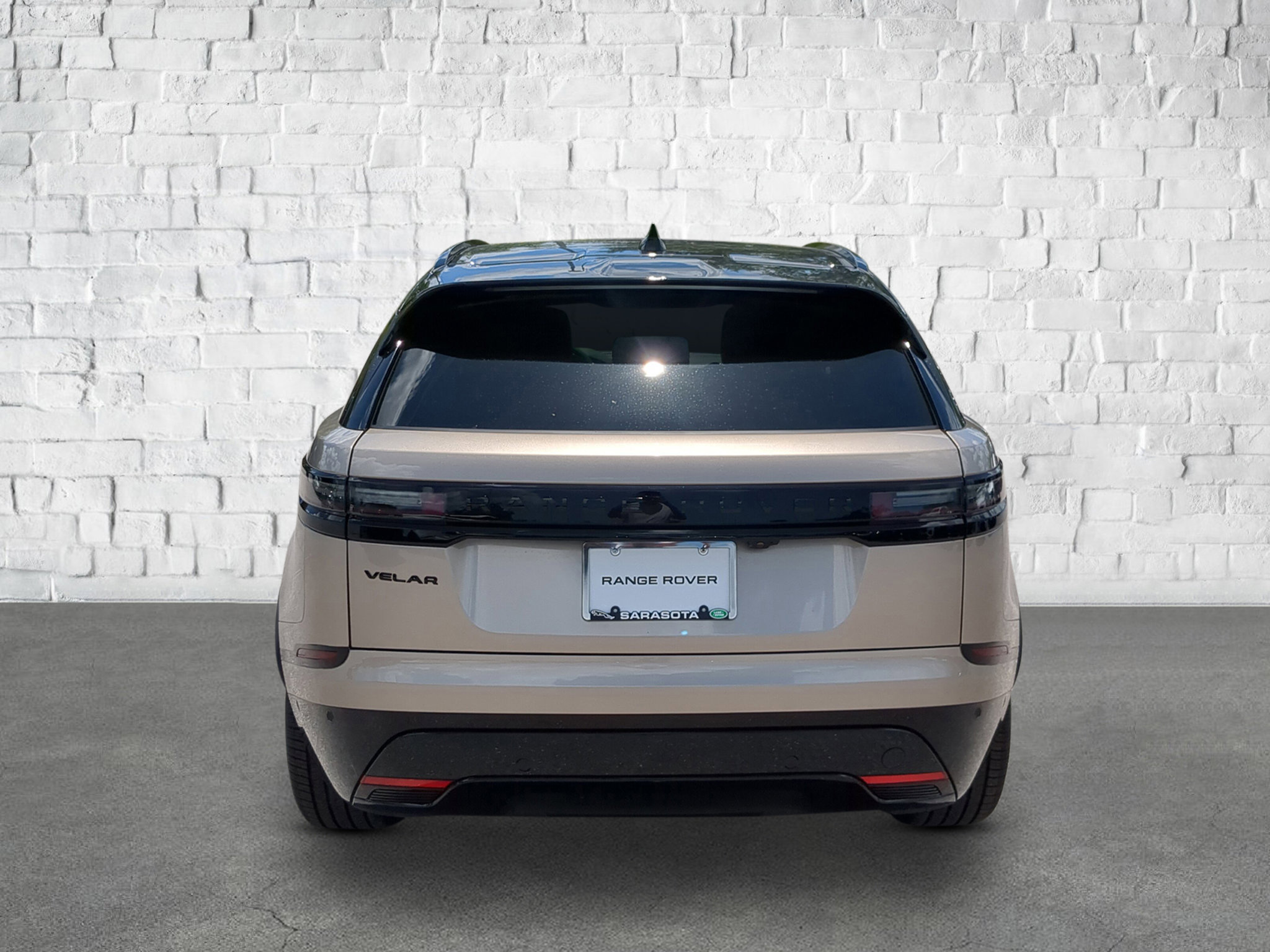 New 2026 Land Rover Range Rover Velar Dynamic SE image 5