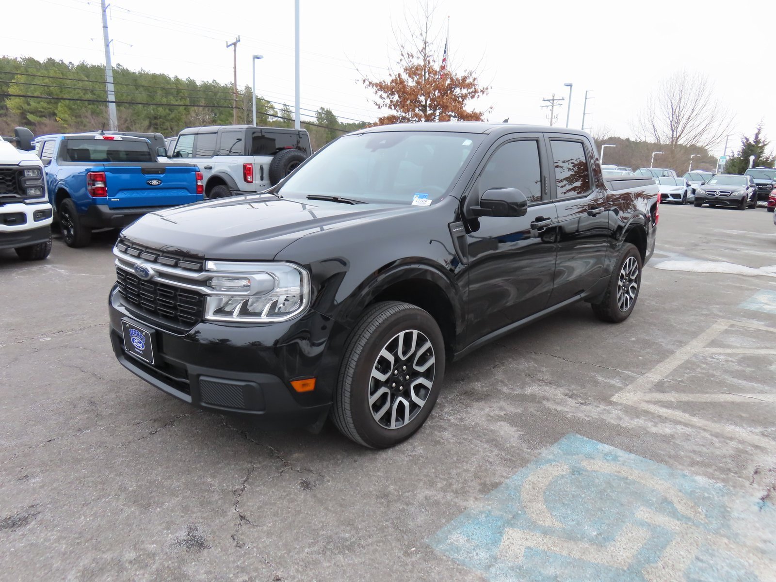 Used 2023 Ford Maverick Lariat image 3