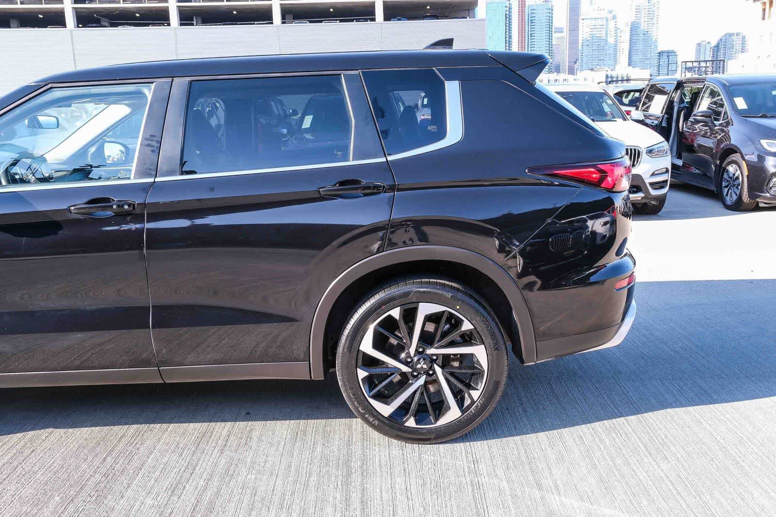 Used 2024 Mitsubishi Outlander SE AWD/4WD image 8