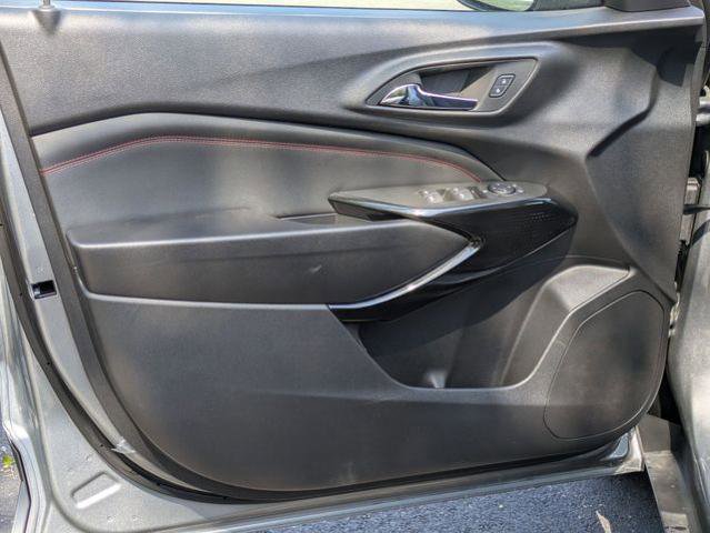 New 2026 Chevrolet Trax RS w/ Sunroof Package FWD image 12