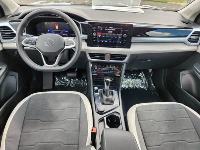 New 2025 Volkswagen Taos SE image 21