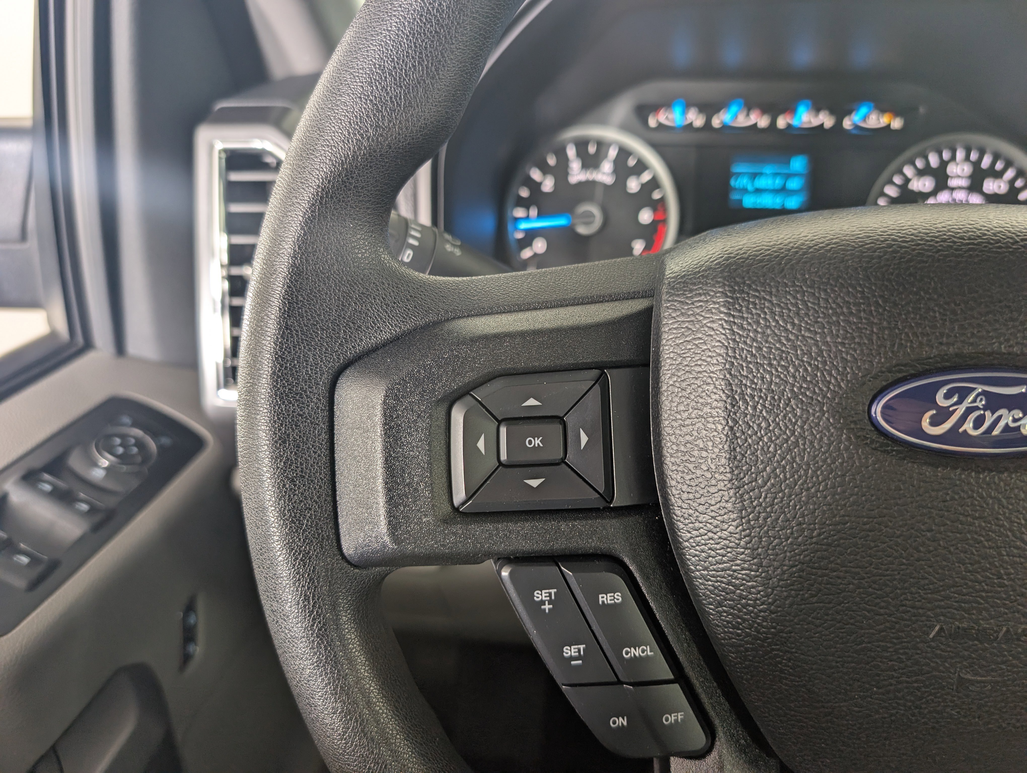 Certified 2017 Ford F150 2WD SuperCrew image 17