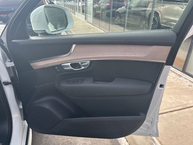 Certified 2025 Volvo XC90 B6 Plus image 14