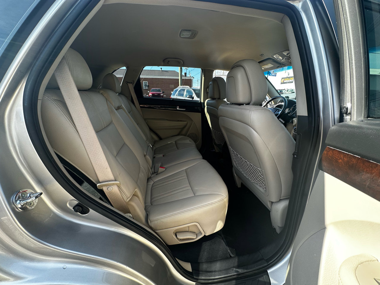 Used 2014 Kia Sorento LX w/ Premium Package image 12