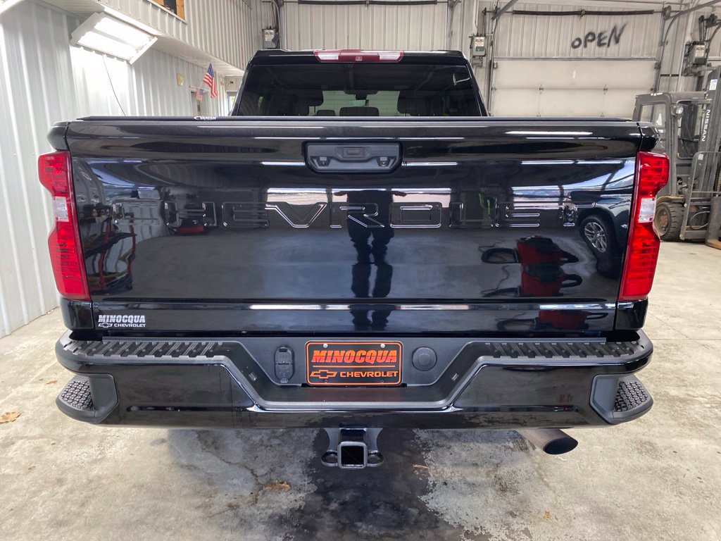Used 2022 Chevrolet Silverado 2500 Custom w/ Custom Convenience Package AWD/4WD image 7