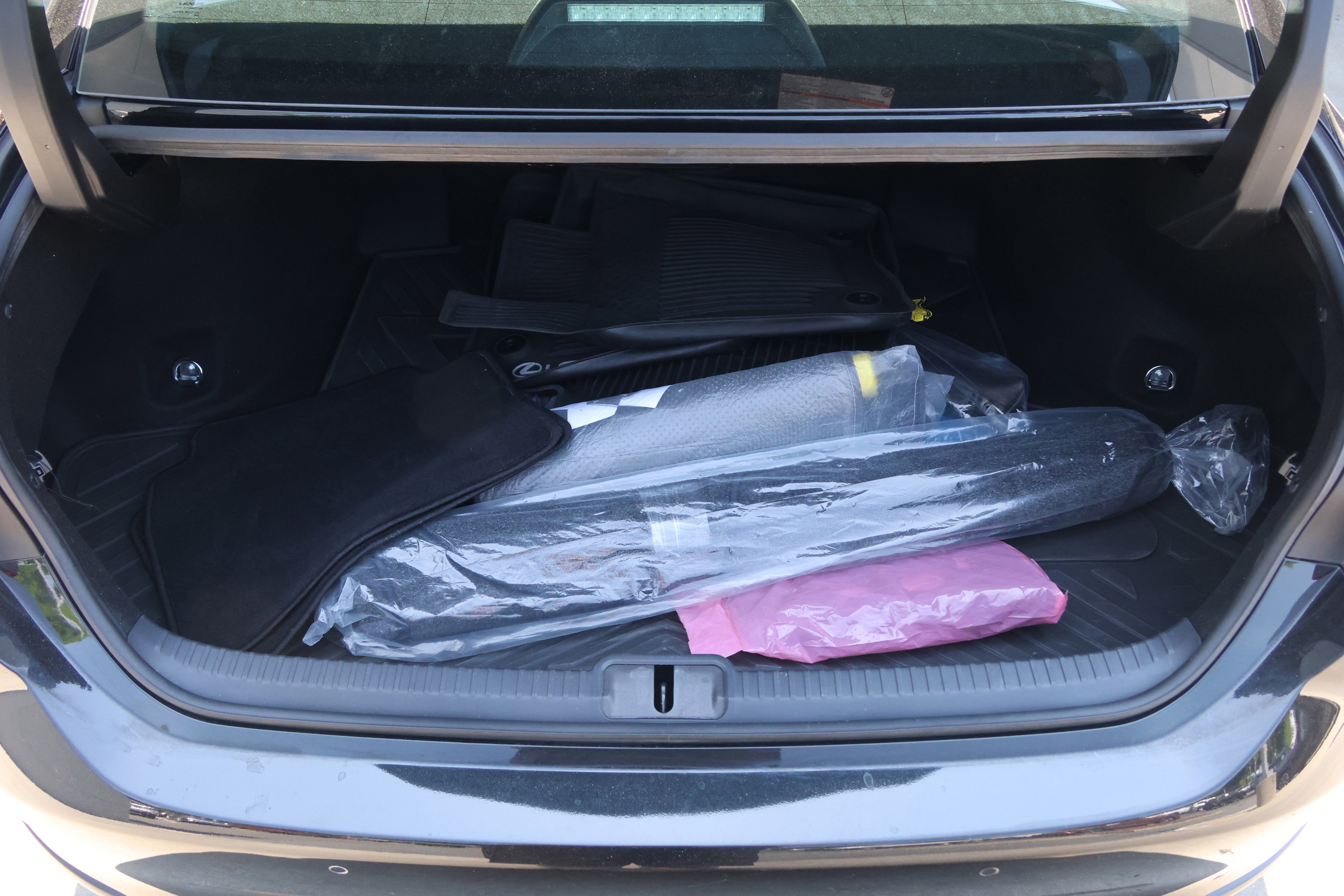 Certified 2023 Lexus ES 300h w/ Accessory Package (Z2) FWD image 37