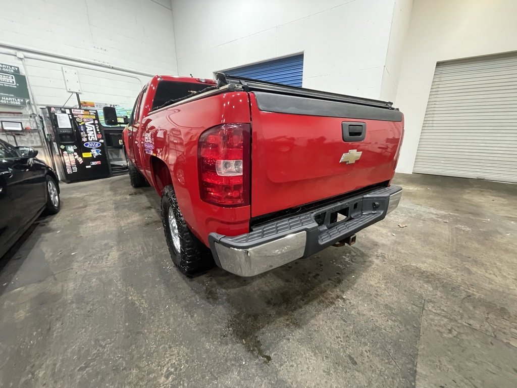 Used 2009 Chevrolet Silverado 2500 LT image 3