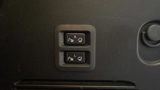 Used 2023 Nissan Armada Platinum w/ Captain's Chairs Package AWD/4WD image 31