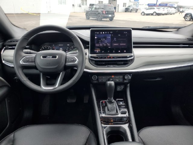 Used 2024 Jeep Compass Limited AWD/4WD image 28