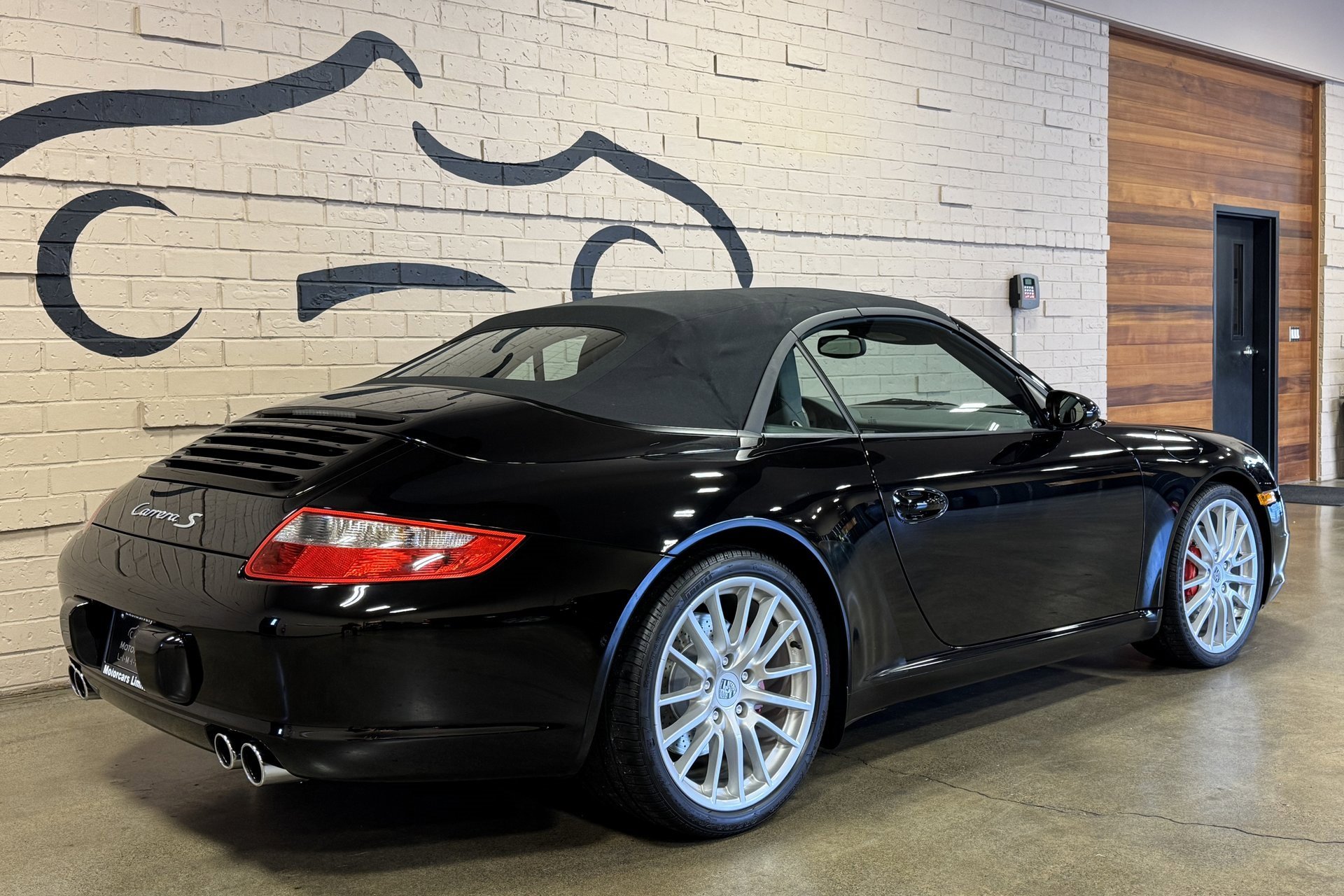 Used 2006 Porsche 911 Carrera S image 4