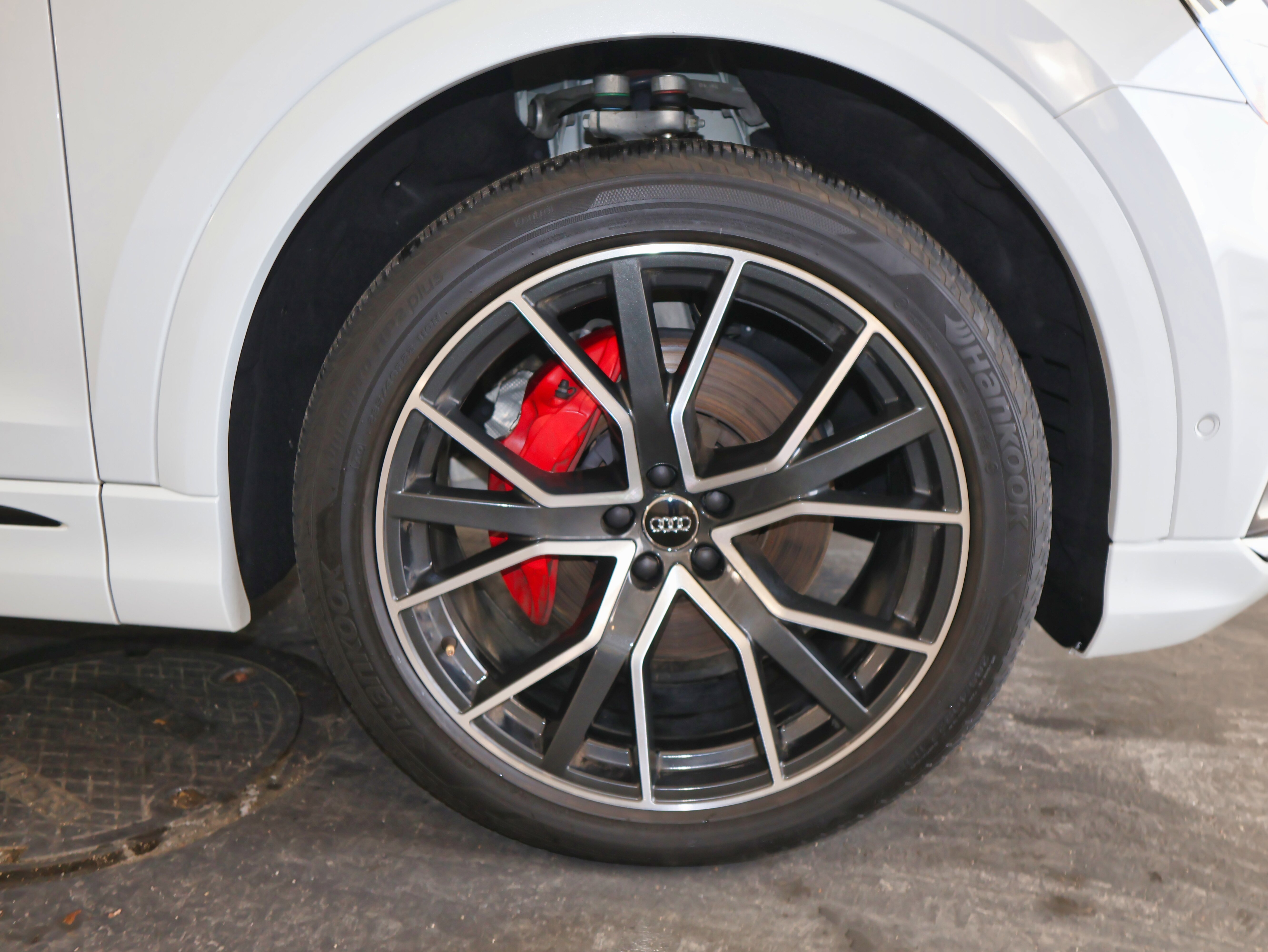 Used 2019 Audi Q8 Premium Plus w/ Premium Plus image 41