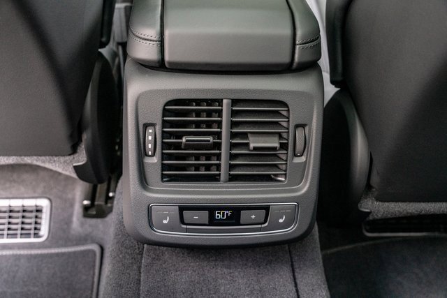 Used 2023 Audi e-tron GT Prestige image 22