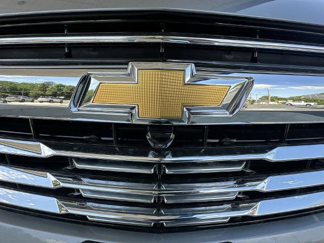 New 2025 Chevrolet Suburban Premier image 67