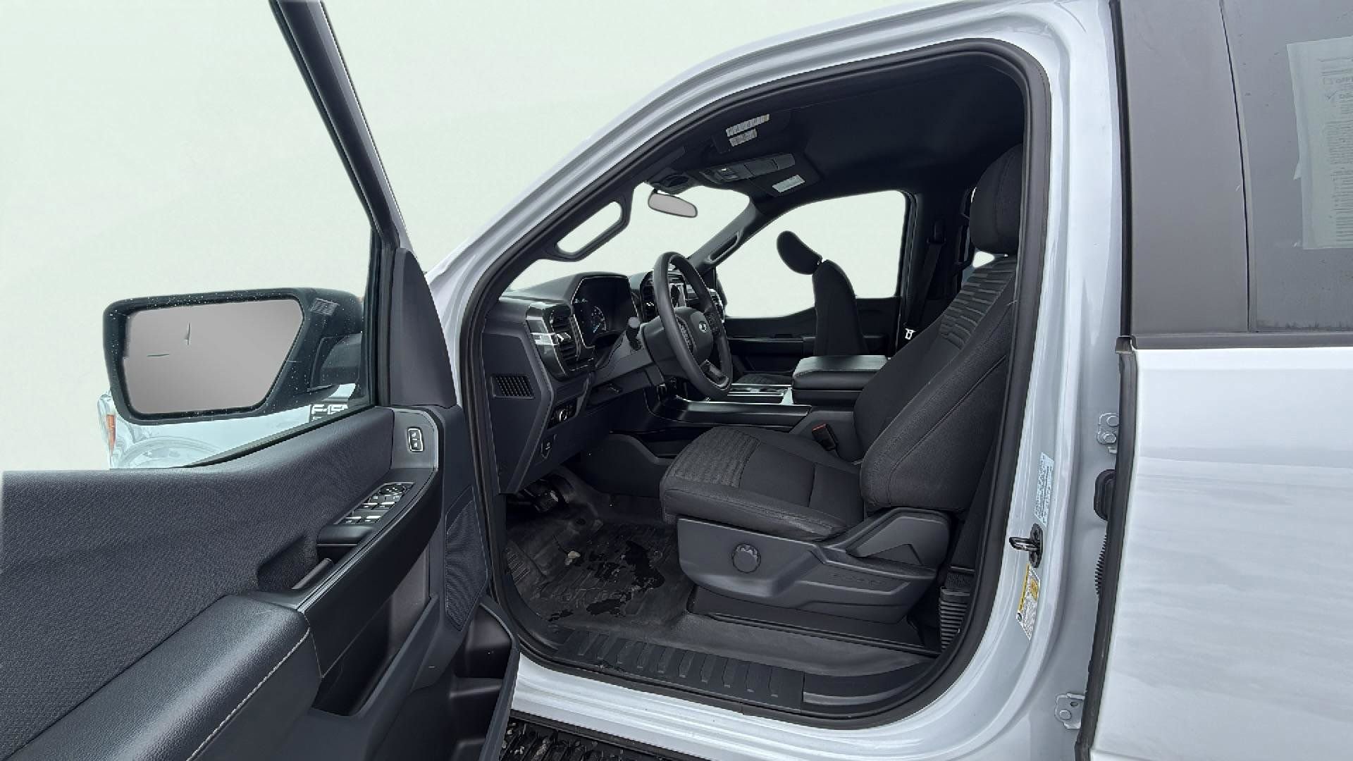 Certified 2022 Ford F150 XL w/ STX Appearance Package image 25