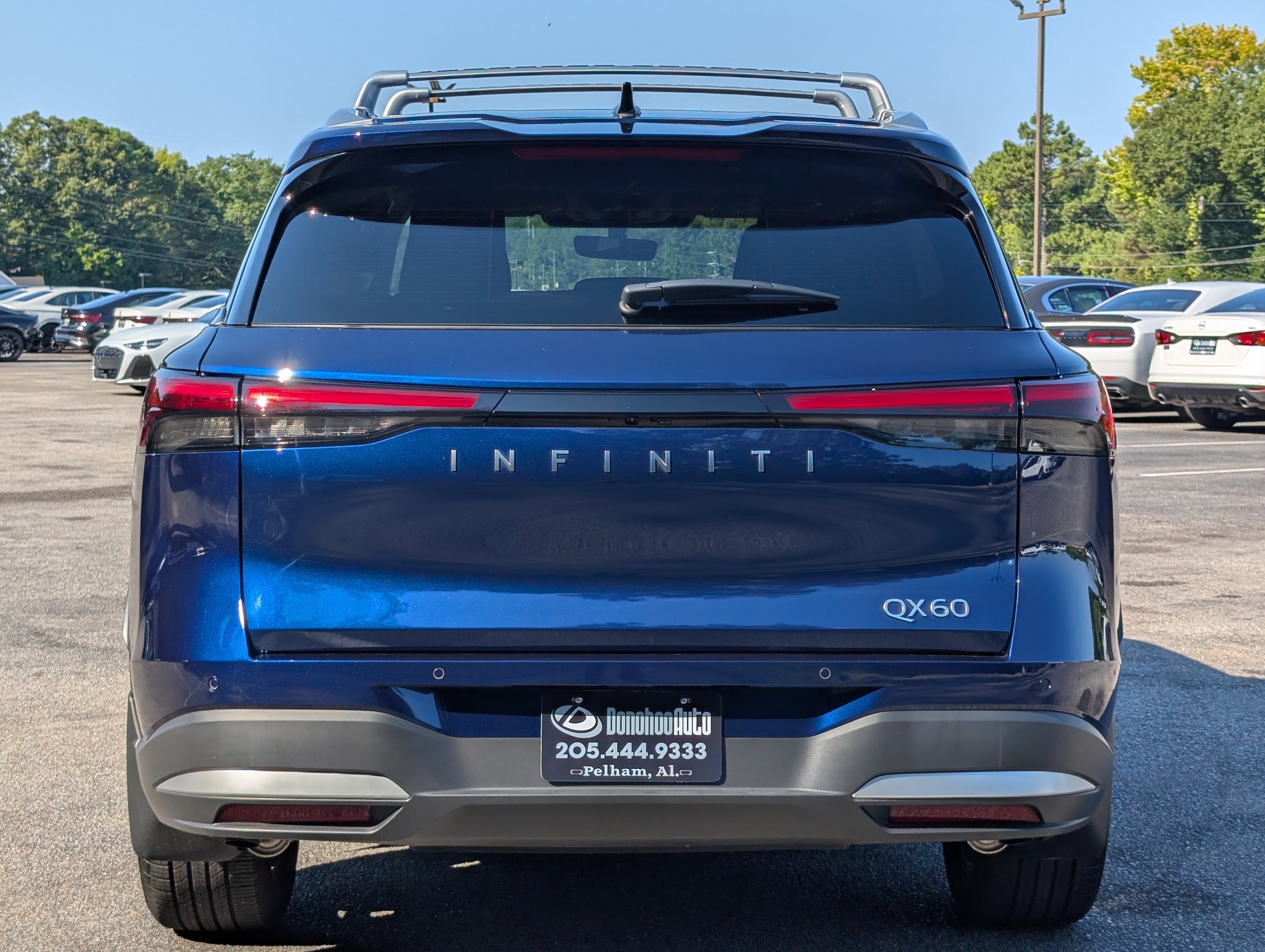 Used 2026 INFINITI QX60 Luxe w/ Family Package FWD image 8
