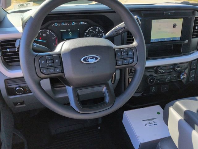 New 2026 Ford F550 4x4 Regular Cab Super Duty image 14