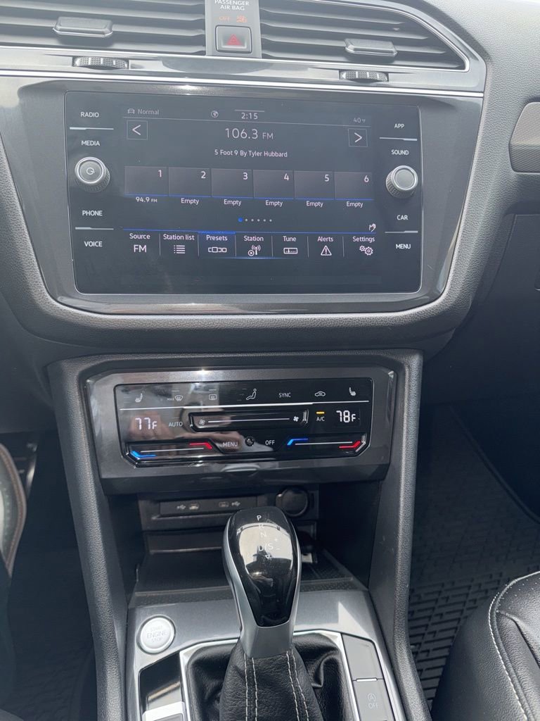 Certified 2024 Volkswagen Tiguan SE R-Line image 11