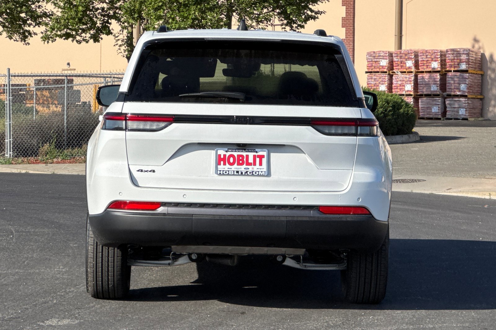 New 2026 Jeep Grand Cherokee Altitude AWD/4WD image 4