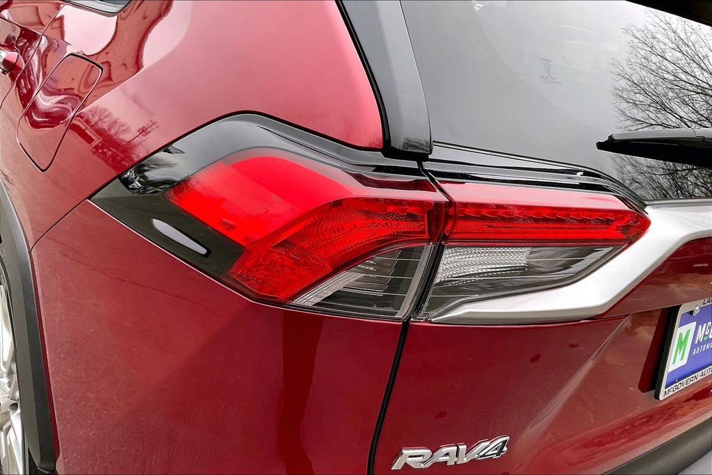 Used 2019 Toyota RAV4 Limited w/ Advanced Technology Package AWD/4WD image 23