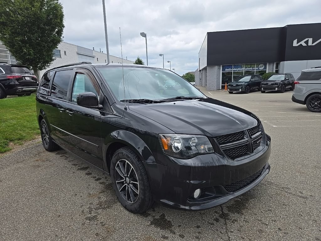 Used 2015 Dodge Grand Caravan R/T w/ Driver Convenience Group FWD image 35
