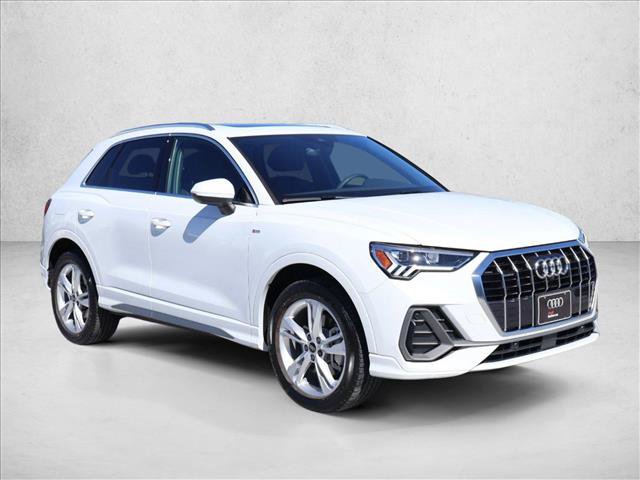 Used 2023 Audi Q3 2.0T Premium Plus w/ Premium Plus Package AWD/4WD image 3