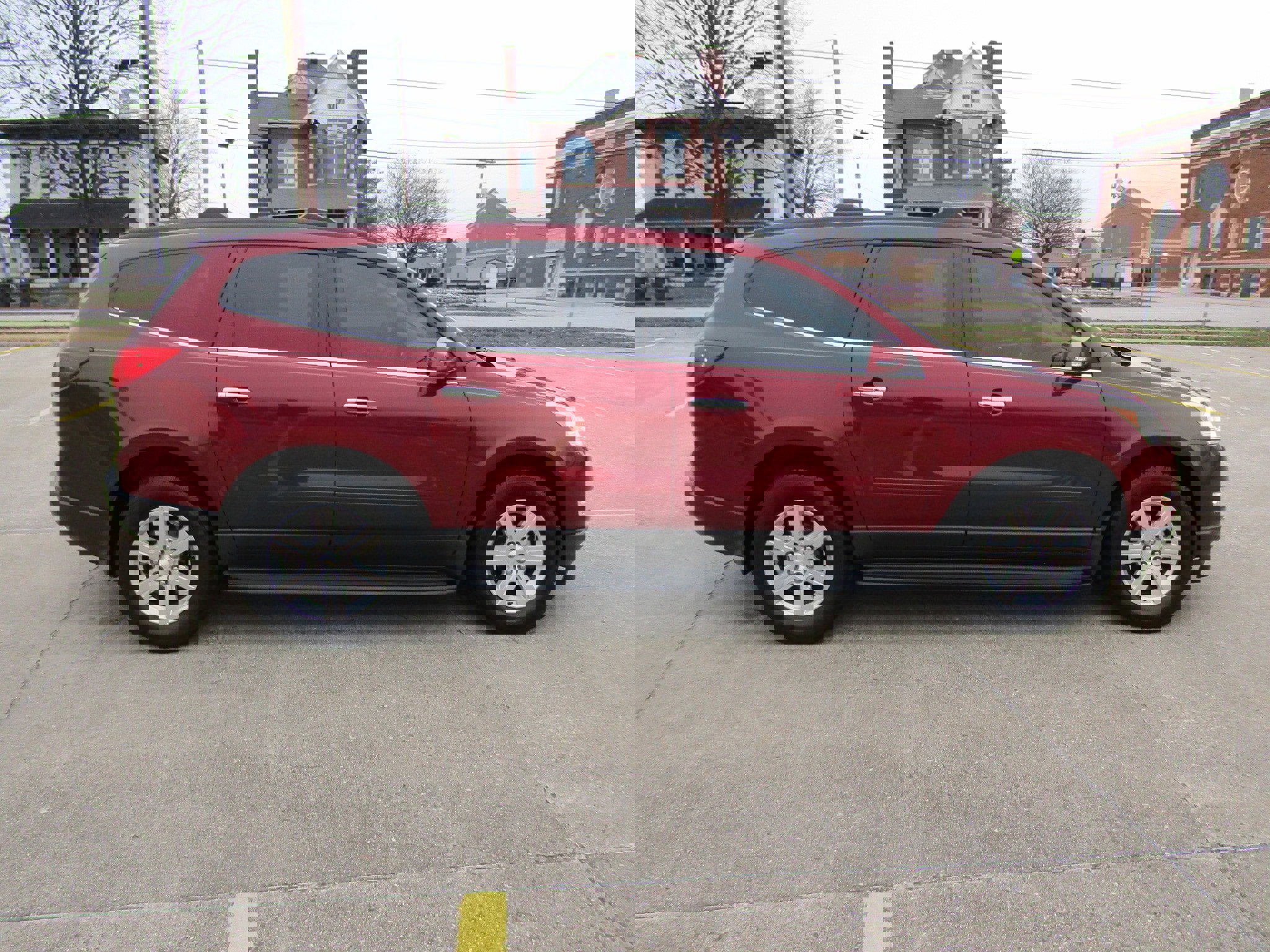 Used 2010 Chevrolet Traverse LT w/ Personal Connectivity Package image 2