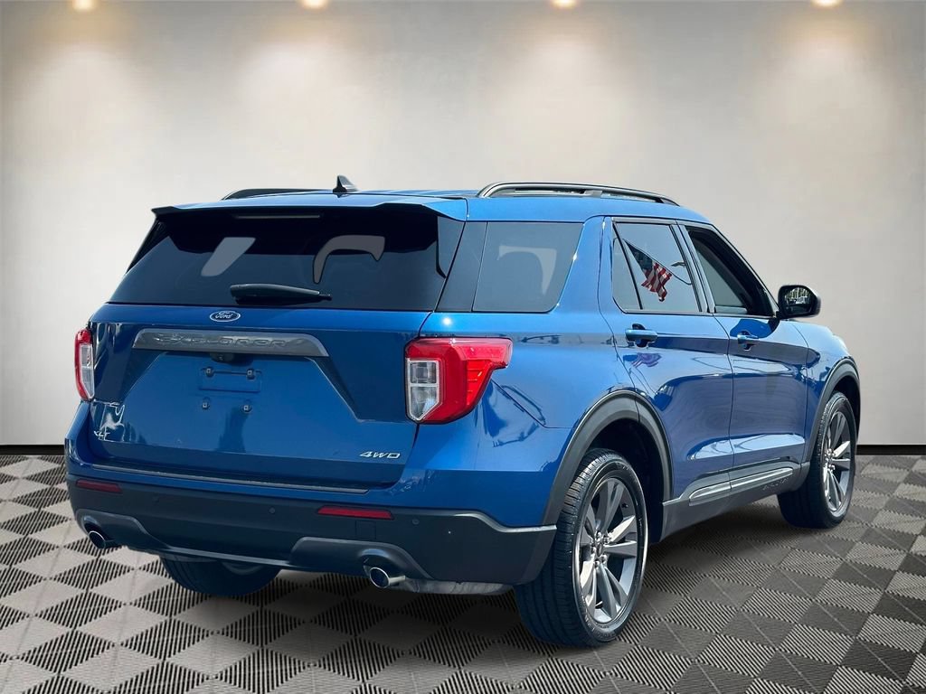 Used 2021 Ford Explorer XLT w/ Equipment Group 202A AWD/4WD image 4