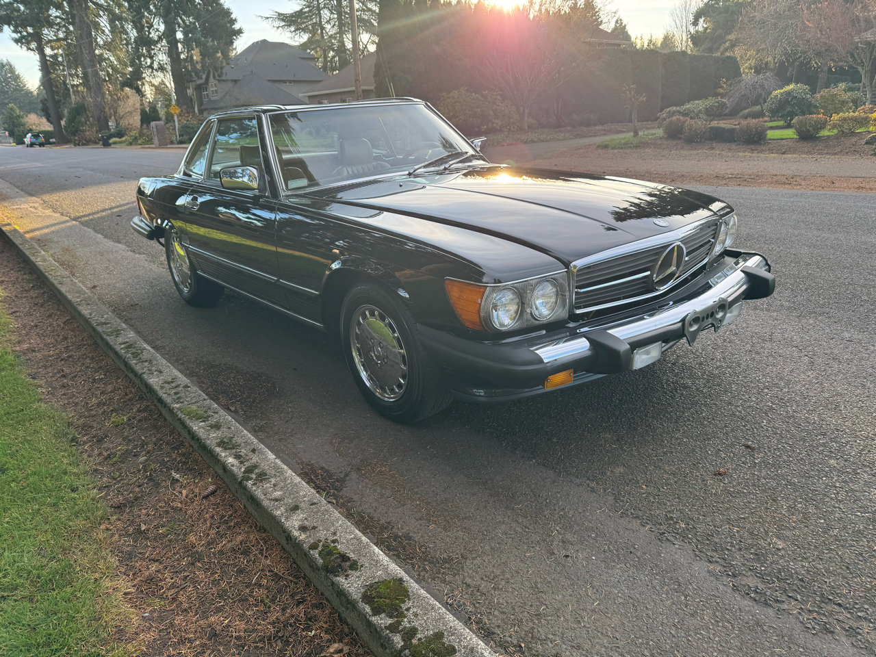 Used 1988 Mercedes-Benz 560 SL image 7