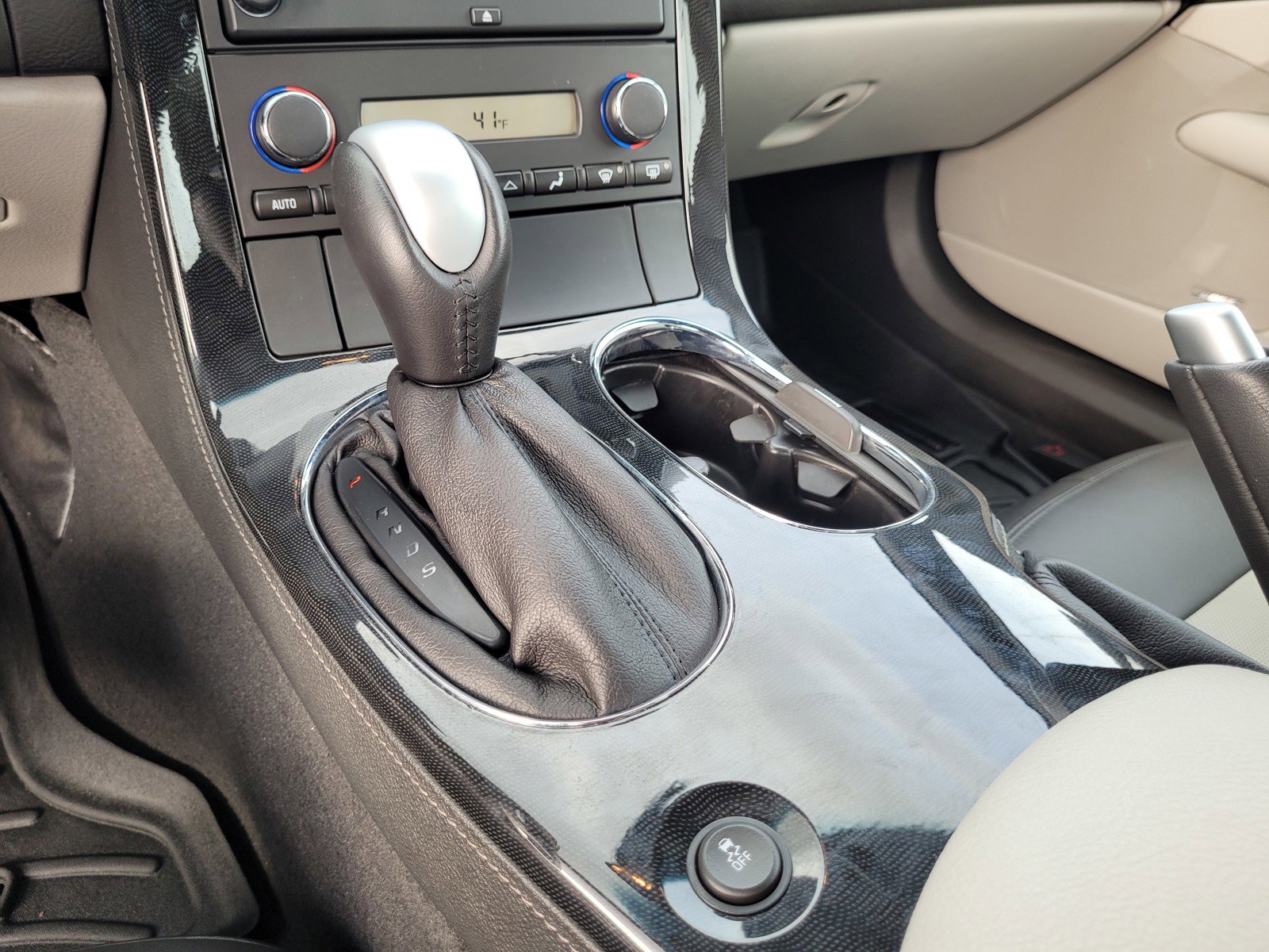 Used 2013 Chevrolet Corvette Grand Sport w/ 2LT Preferred Equipment Group image 16