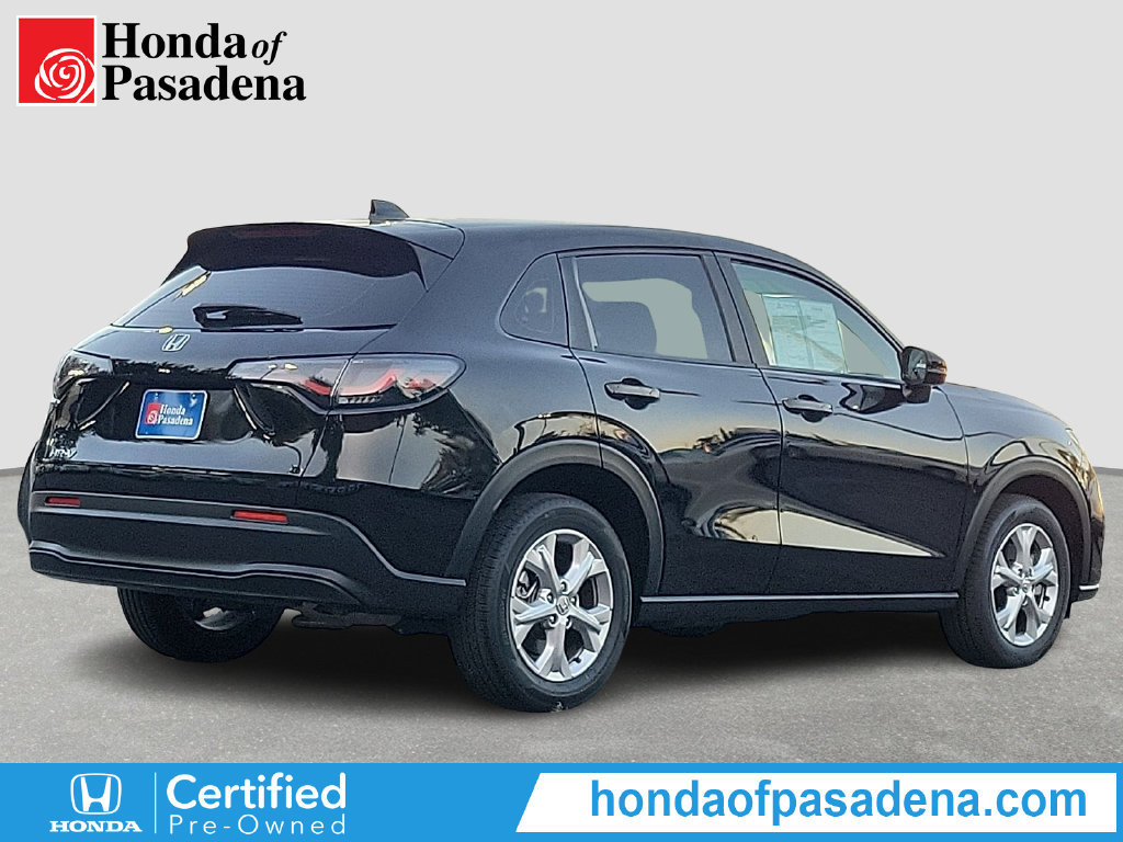 Certified 2023 Honda HR-V LX image 2